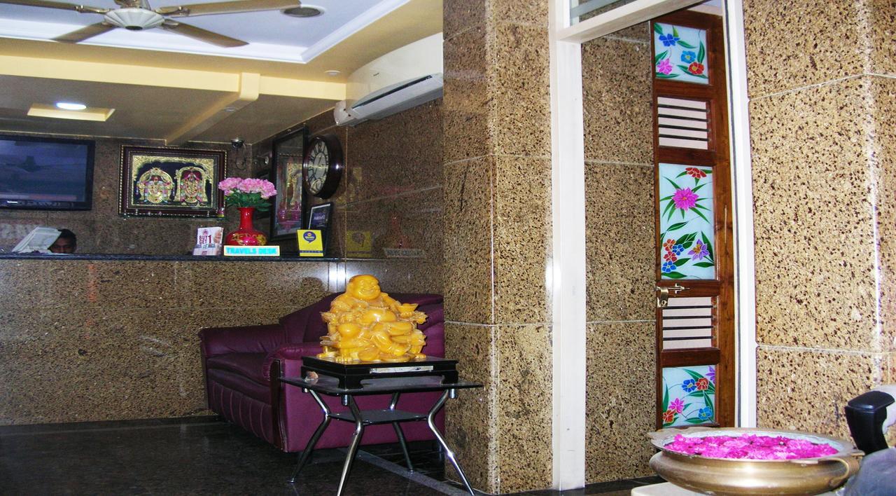 Athidhi Residency Hotel Тирупати Екстериор снимка