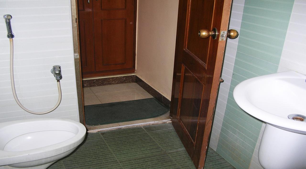 Athidhi Residency Hotel Тирупати Екстериор снимка